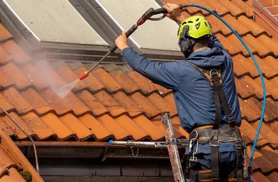 Démoussage et hydrofuge de toiture à Oyé